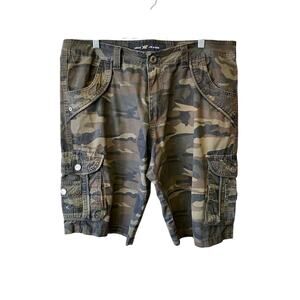 X-RAY Jeans Men's Cargo Shorts Camouflage Size 34 Casual Pockets Outdoor